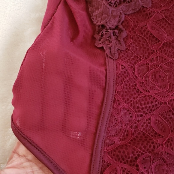 🚫SOLD🚫Bodysuit size medium - Picture 3 of 4